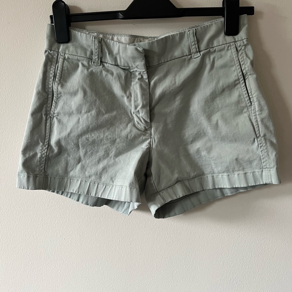 Jcrew 4” chino short light sage size 6